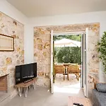Apartament Lagadia Stone House Áyios Nikítas