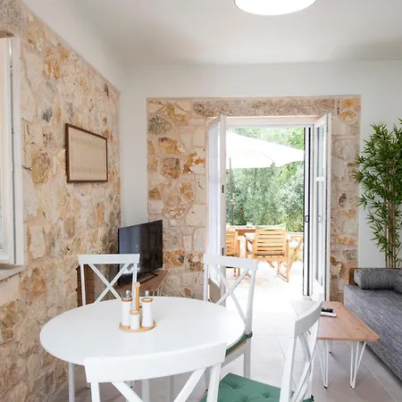 Apartment Lagadia Stone House Agios Nikitas