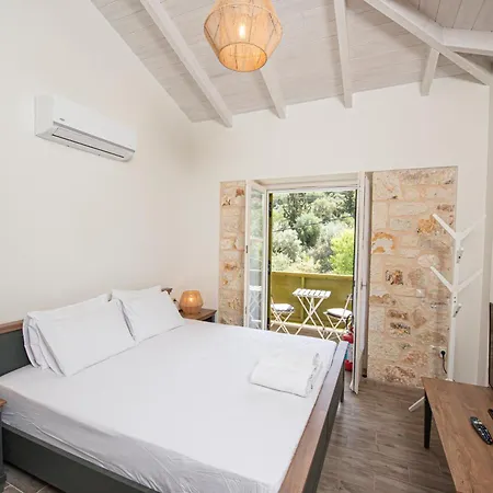 Lagadia Stone House Lejlighed Áyios Nikítas