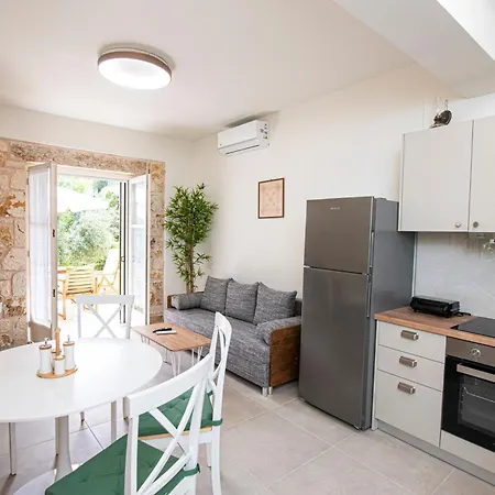 Lagadia Stone House Apartment Agios Nikitas