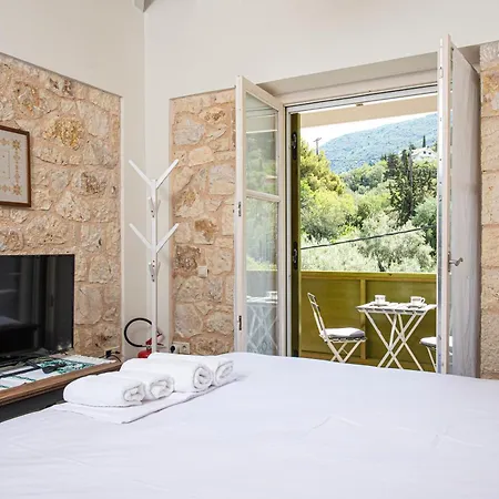 Apartment Lagadia Stone House Agios Nikitas