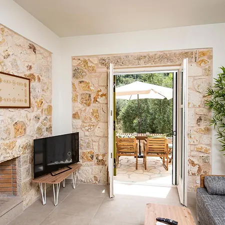 Apartmán Lagadia Stone House Áyios Nikítas