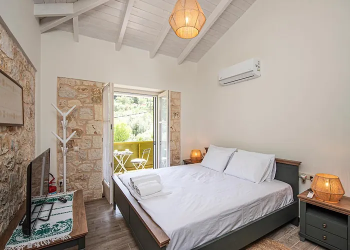 Lagadia Stone House Апартаменты Айос-Никитас