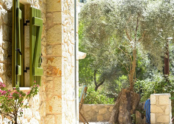 Lagadia Stone House Апартаменты