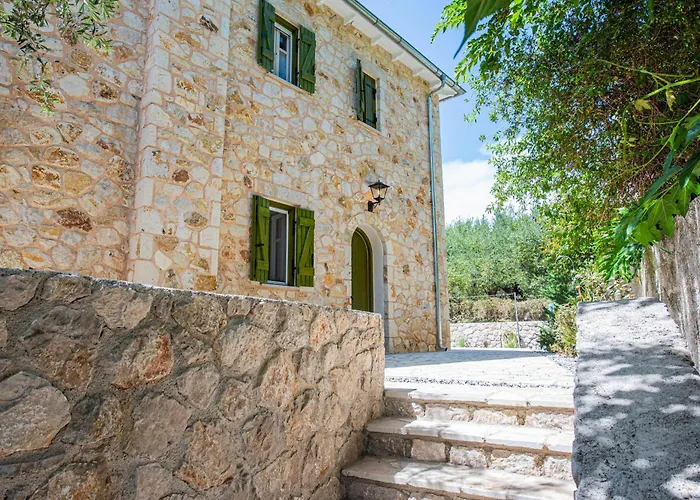 Lagadia Stone House Апартаменты *
